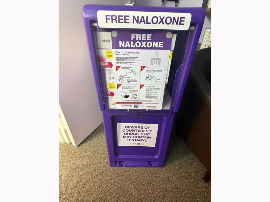 Narcan box